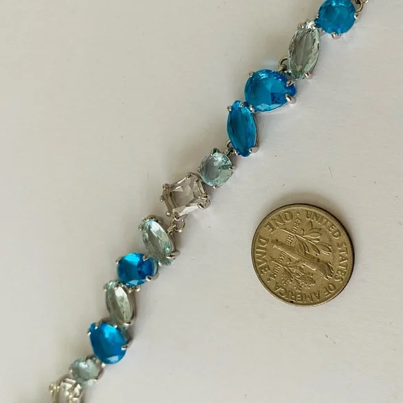 New in Box $249 Swarovski Gema Blue Clear Color Crystals Silver Tone Bracelet - Picture 7 of 8